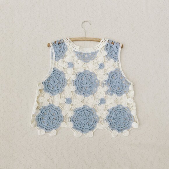 (NEW) Altar'd State Crocheted Top (L) - Picture 3 of 6